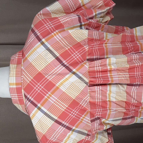 L.L.Bean pink plaid short sleeve beach cruiser button up top, size medium - Picture 7 of 12